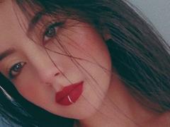 MonaSwan from xLoveCam