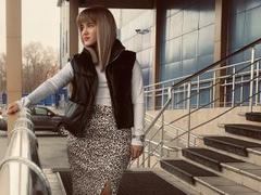 MonikaTrif - female with brown hair and  small tits webcam at xLoveCam