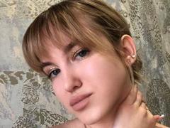 MonikaTrif - female with brown hair and  small tits webcam at xLoveCam