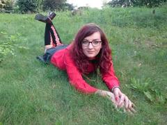 MoonBlossom - female with brown hair webcam at LiveJasmin