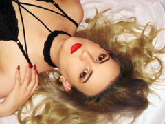 MoonBlossom from LiveJasmin