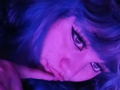 MoonBluee - female webcam at xLoveCam