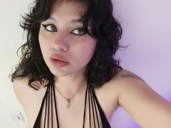 MoonBluee - female webcam at xLoveCam