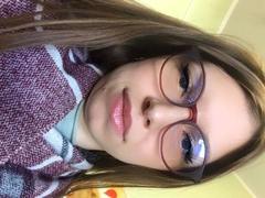 MoonKiss-hot - female with brown hair webcam at xLoveCam