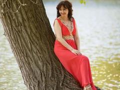 InLoveWithMoon - female with brown hair webcam at xLoveCam