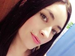 MoonSquirt - female with brown hair webcam at xLoveCam