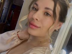 MoonriseGoddess - blond female webcam at xLoveCam