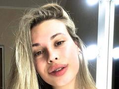 MoonriseGoddess - blond female webcam at xLoveCam