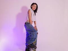 MorganWallen - female with brown hair webcam at LiveJasmin