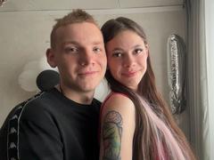 MorningRubbing - couple webcam at xLoveCam