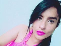 MoserratRouse - female with black hair webcam at xLoveCam