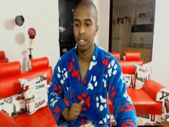 MrJhon69 from xLoveCam