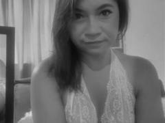 JustineBeaux548 - female with black hair webcam at ImLive