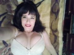 MsLukeme - female with brown hair and  small tits webcam at xLoveCam