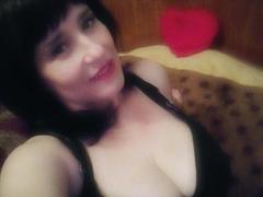 MsLukeme - female with brown hair and  small tits webcam at xLoveCam