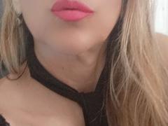 Maytena - female with brown hair webcam at xLoveCam