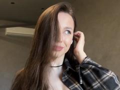 Murris - female with brown hair and  big tits webcam at xLoveCam