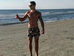 MuscleAndy - male webcam at xLoveCam