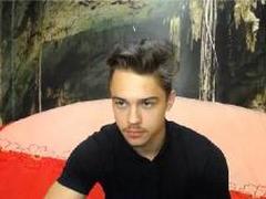 MuscleAndy from xLoveCam