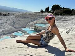 CathiGetsinger - female with brown hair webcam at LiveJasmin