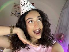MyrtieGolds - female webcam at xLoveCam