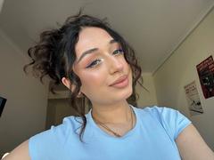 MyrtieGolds - female webcam at xLoveCam