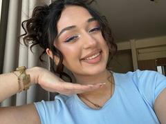 MyrtieGolds - female webcam at xLoveCam
