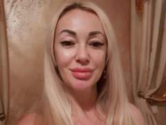 MysteryLaddy from xLoveCam