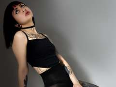 MysthicGhanima - female with brown hair webcam at xLoveCam
