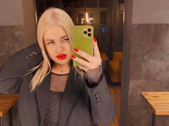 MysticPearl-hot - blond female webcam at xLoveCam