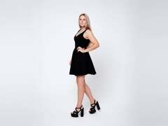 NillaPretty - blond female with  big tits webcam at xLoveCam
