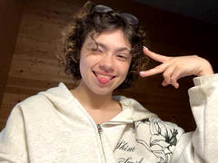 NadaKuhnemund - female with brown hair webcam at xLoveCam