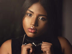 NadiaMcGoman - female with brown hair and  big tits webcam at LiveJasmin