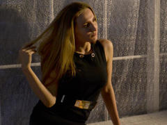 NadinBrave - female with brown hair and  big tits webcam at xLoveCam