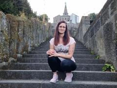 NadjaNeah-hot - female with black hair webcam at xLoveCam