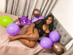 NahirobyEbony - female with black hair webcam at xLoveCam