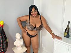 ValeryRose from xLoveCam