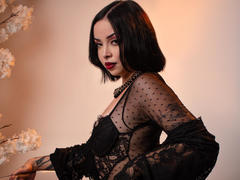 NaiaWhisper - female with black hair webcam at xLoveCam