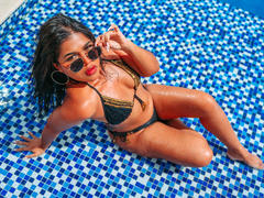 NairobiSwan - female with black hair webcam at xLoveCam