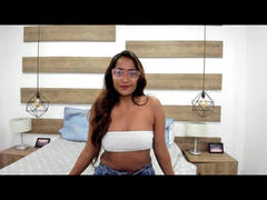 NallaMoon from xLoveCam