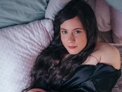 NanaMoonlight - female with black hair webcam at ImLive