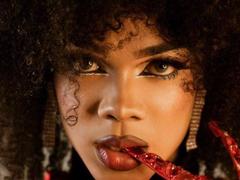 NaomiSteward - shemale with brown hair and  small tits webcam at xLoveCam