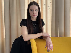 NataliKloy - female with brown hair webcam at LiveJasmin
