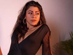 NataliaCruz - female with brown hair and  big tits webcam at xLoveCam