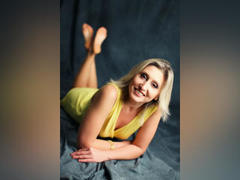 NataliaCat - female with black hair and  small tits webcam at ImLive