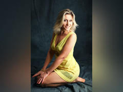 NataliaCat - female with black hair and  small tits webcam at ImLive