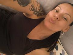 NataliaMargarita - female with black hair webcam at xLoveCam