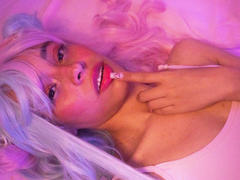 NatashaRaw - female with brown hair webcam at xLoveCam