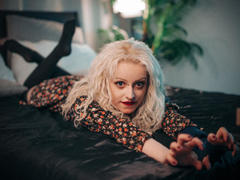 NateMorello - blond female webcam at LiveJasmin