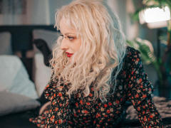 NateMorello - blond female webcam at LiveJasmin